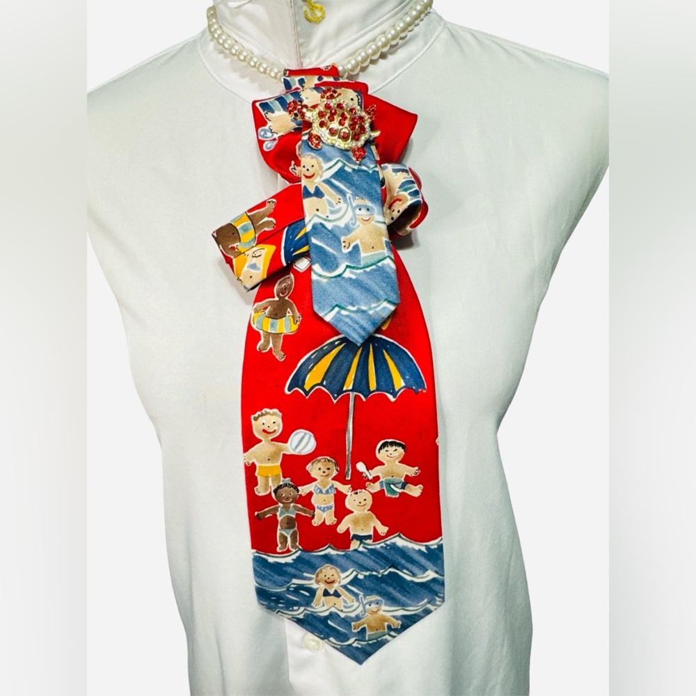 Colorful Beach Scene Necktie with Turtle Brooch